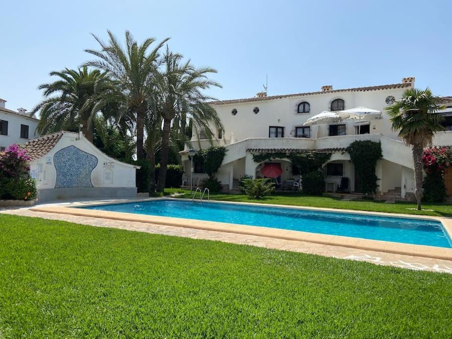 Apartamento Urb Oasis Park II Denia, Las Marinas Екстериор снимка