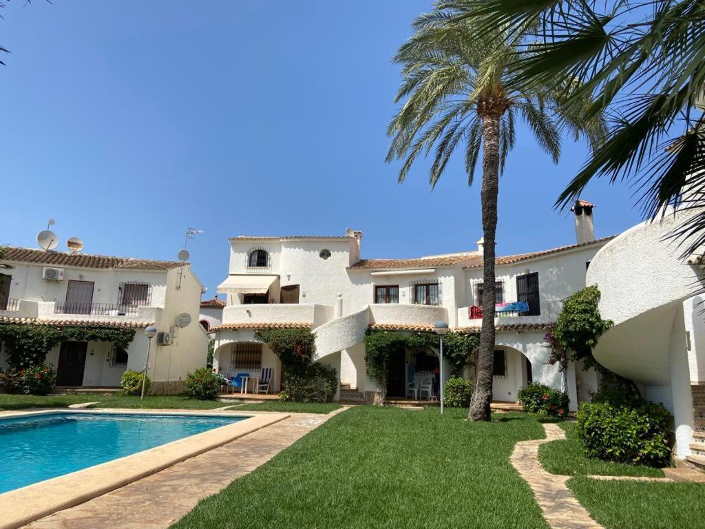 Apartamento Urb Oasis Park II Denia, Las Marinas Екстериор снимка