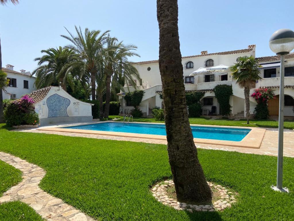 Apartamento Urb Oasis Park II Denia, Las Marinas Екстериор снимка
