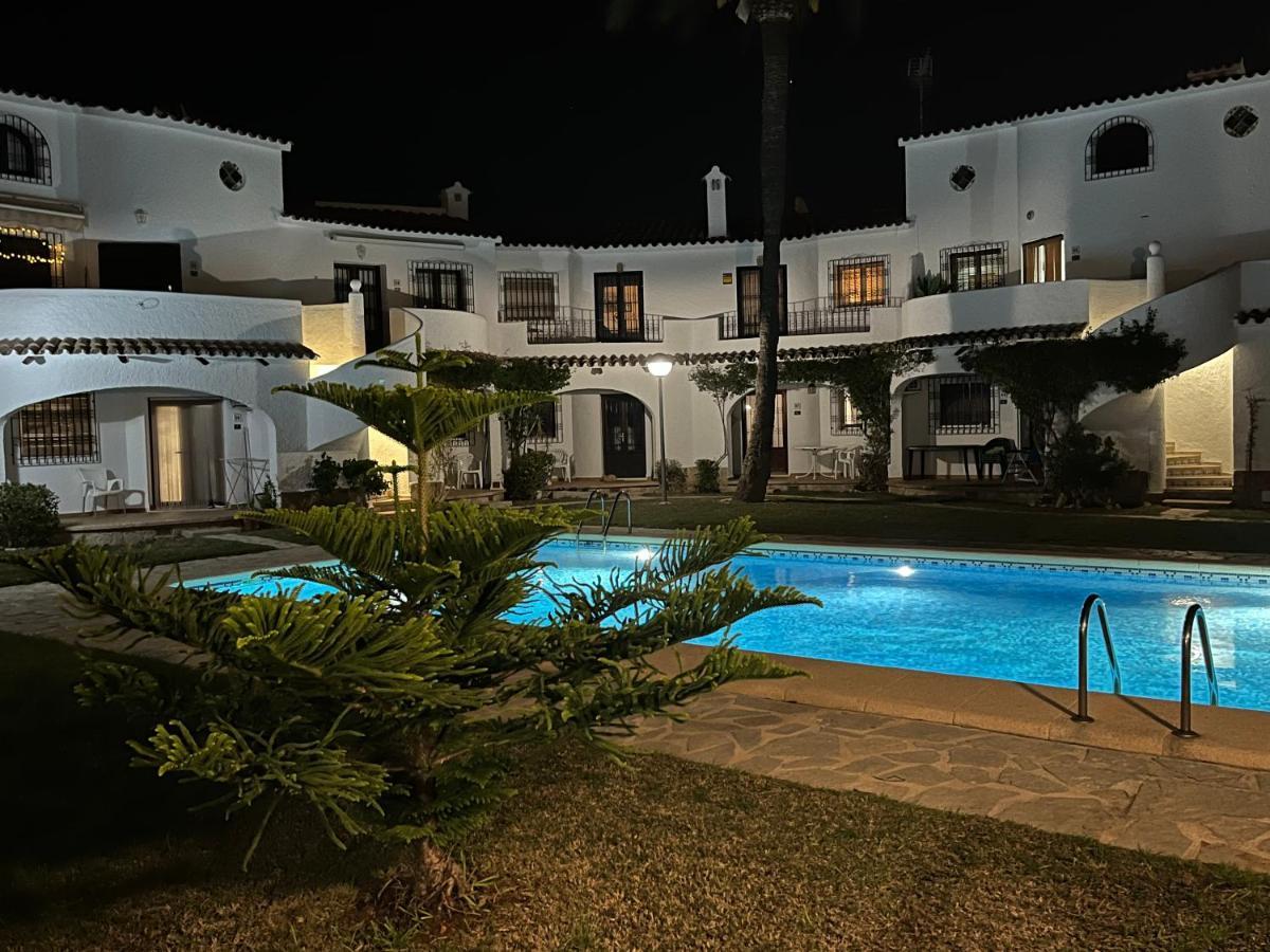 Apartamento Urb Oasis Park II Denia, Las Marinas Екстериор снимка
