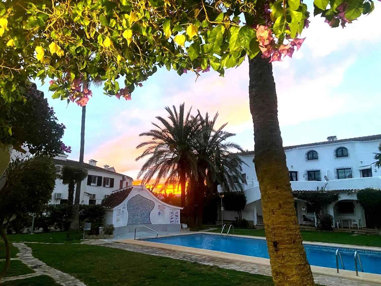 Apartamento Urb Oasis Park II Denia, Las Marinas Екстериор снимка